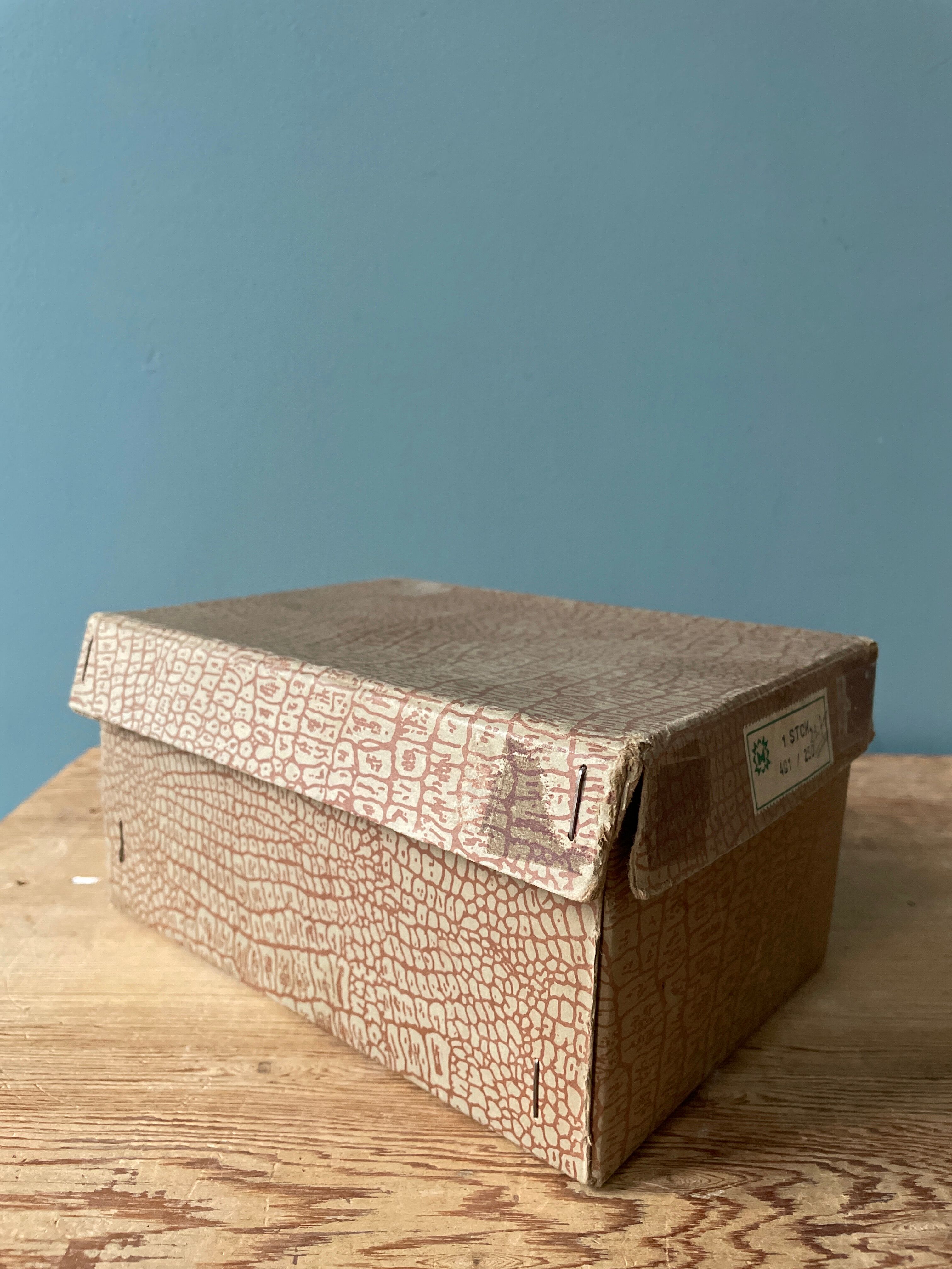 Old Columbus Bilateral Scholar Weighs Standing in its original box