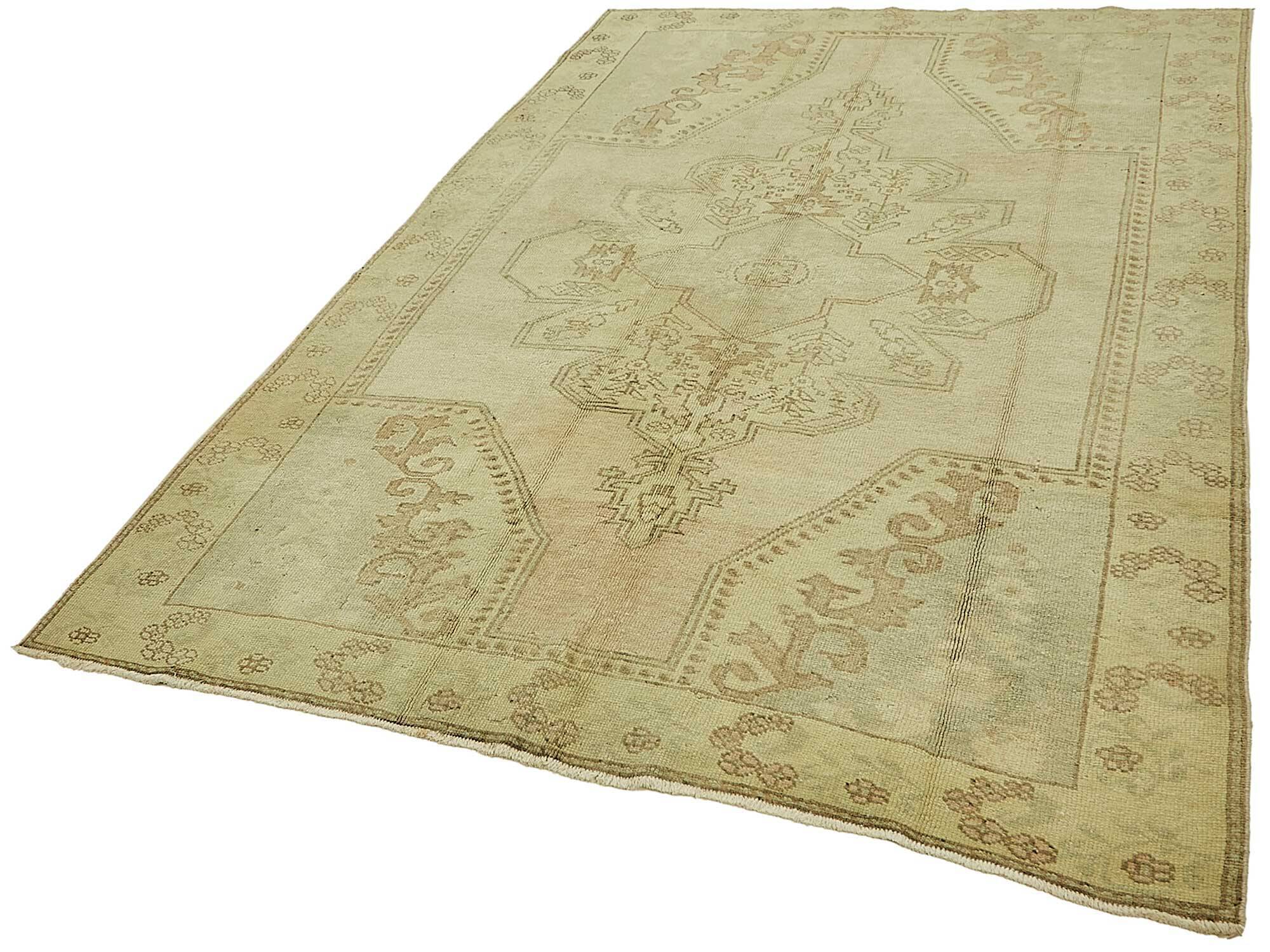 Turkish Vintage Anatolian Rug 167 cm x 260 cm