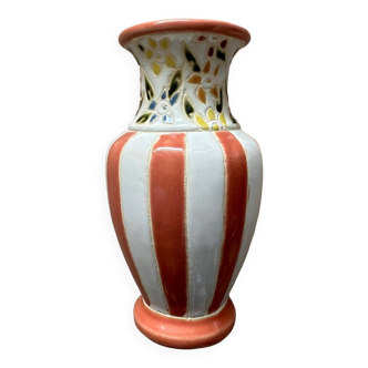 Vase rayé et fleuri