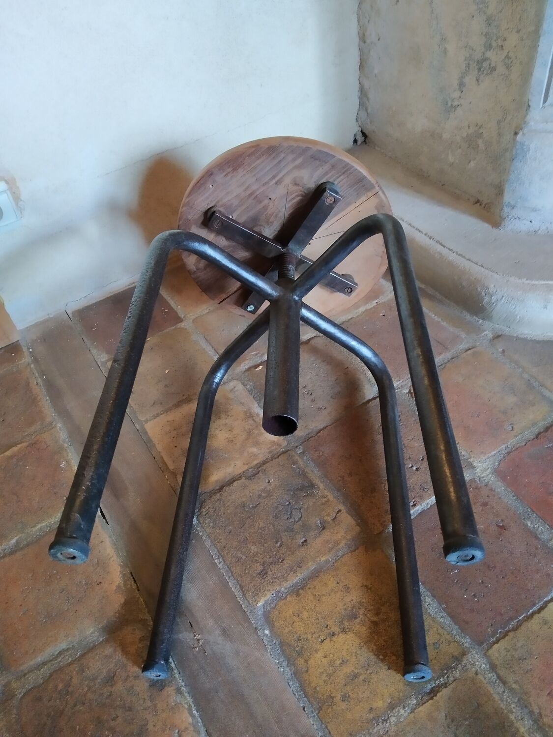 Tabouret d'atelier réglable