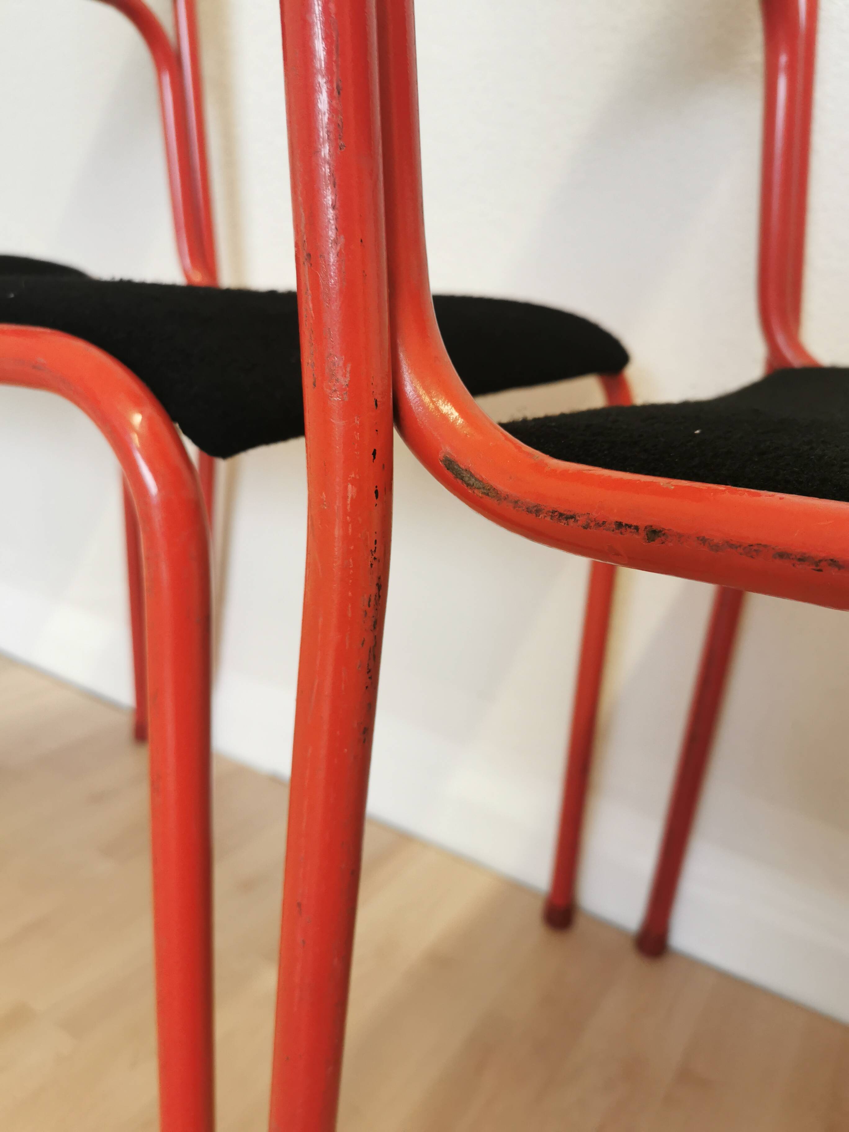 Set of 4 1970s Red & Black Metal Chair: Space Age Stackable Dining Chair