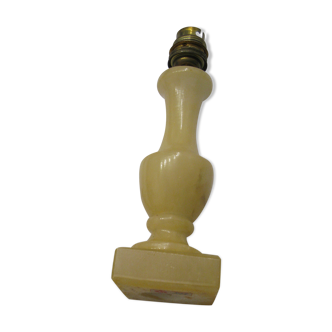 Pied de lampe en albâtre