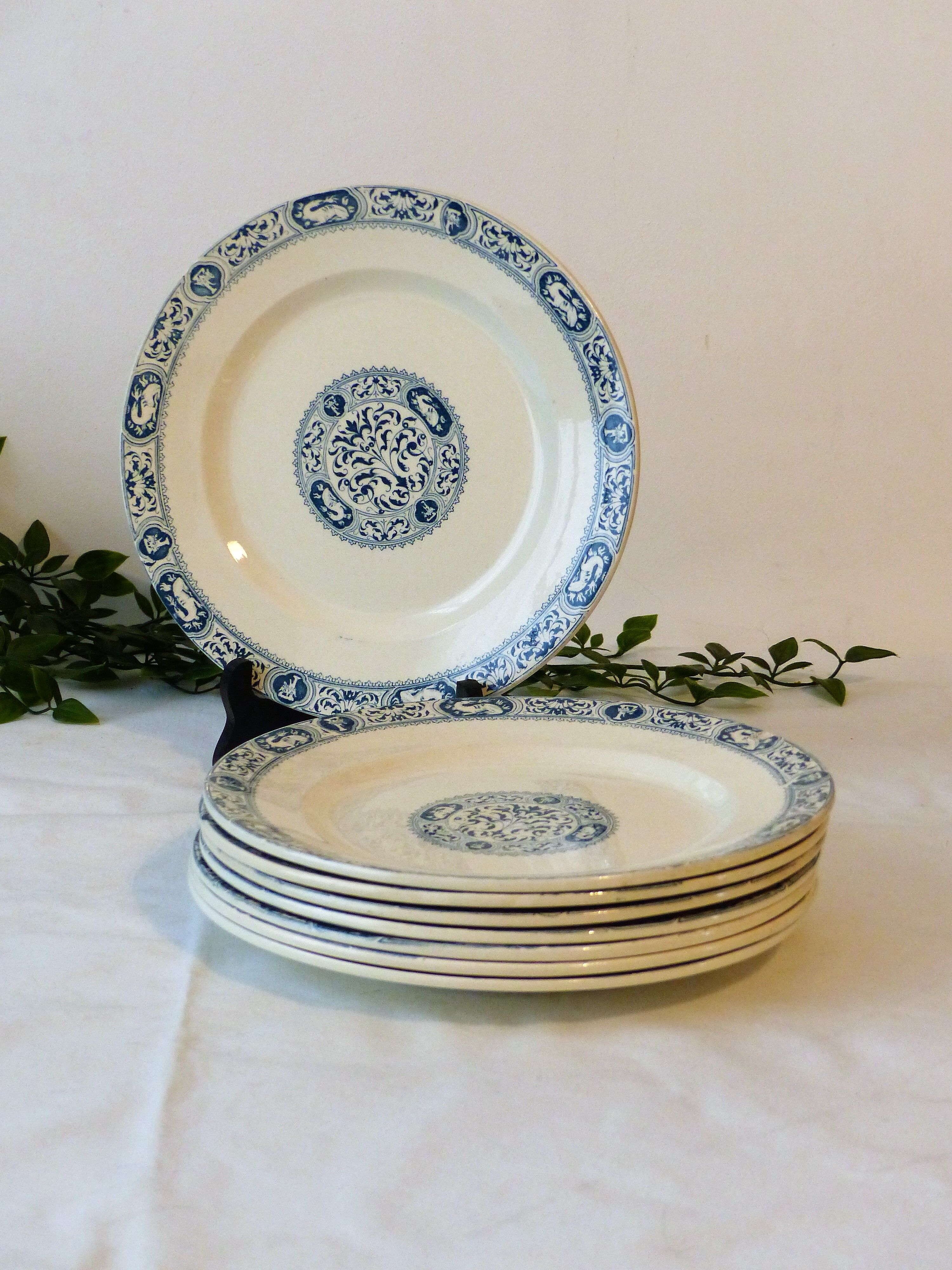 8 flat plates Salins Terre de Fer model François I