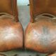 Suite de six chaises en noyer avec assises cuir, style Louis XV