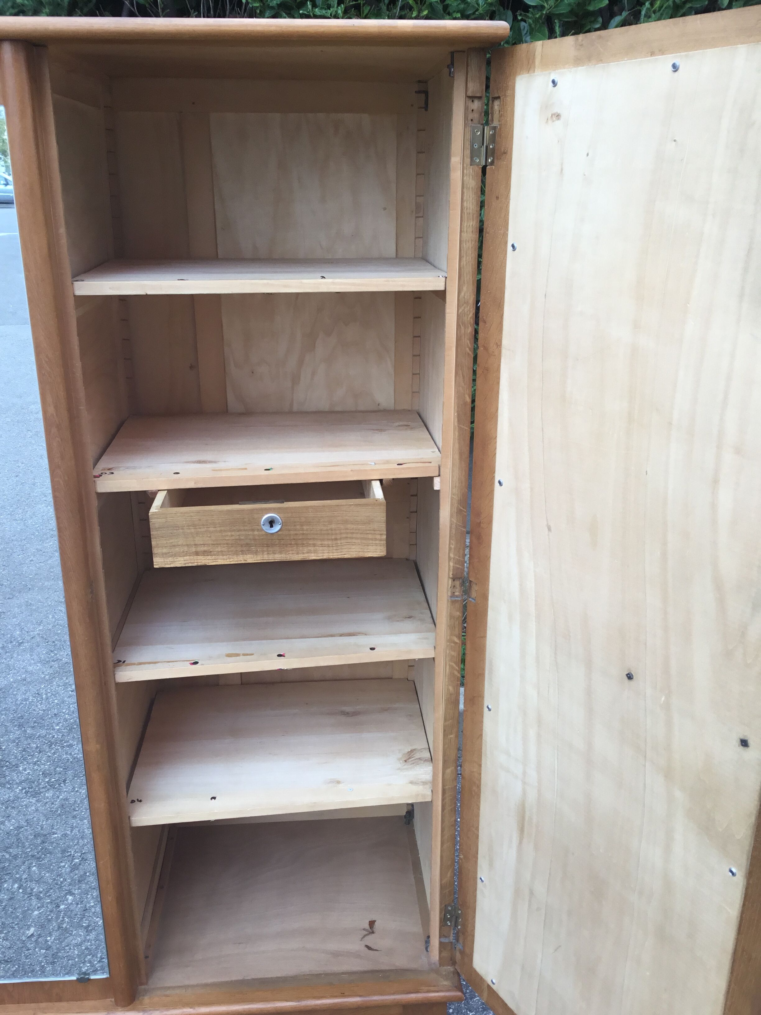 Armoire