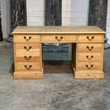 Flat oak desk