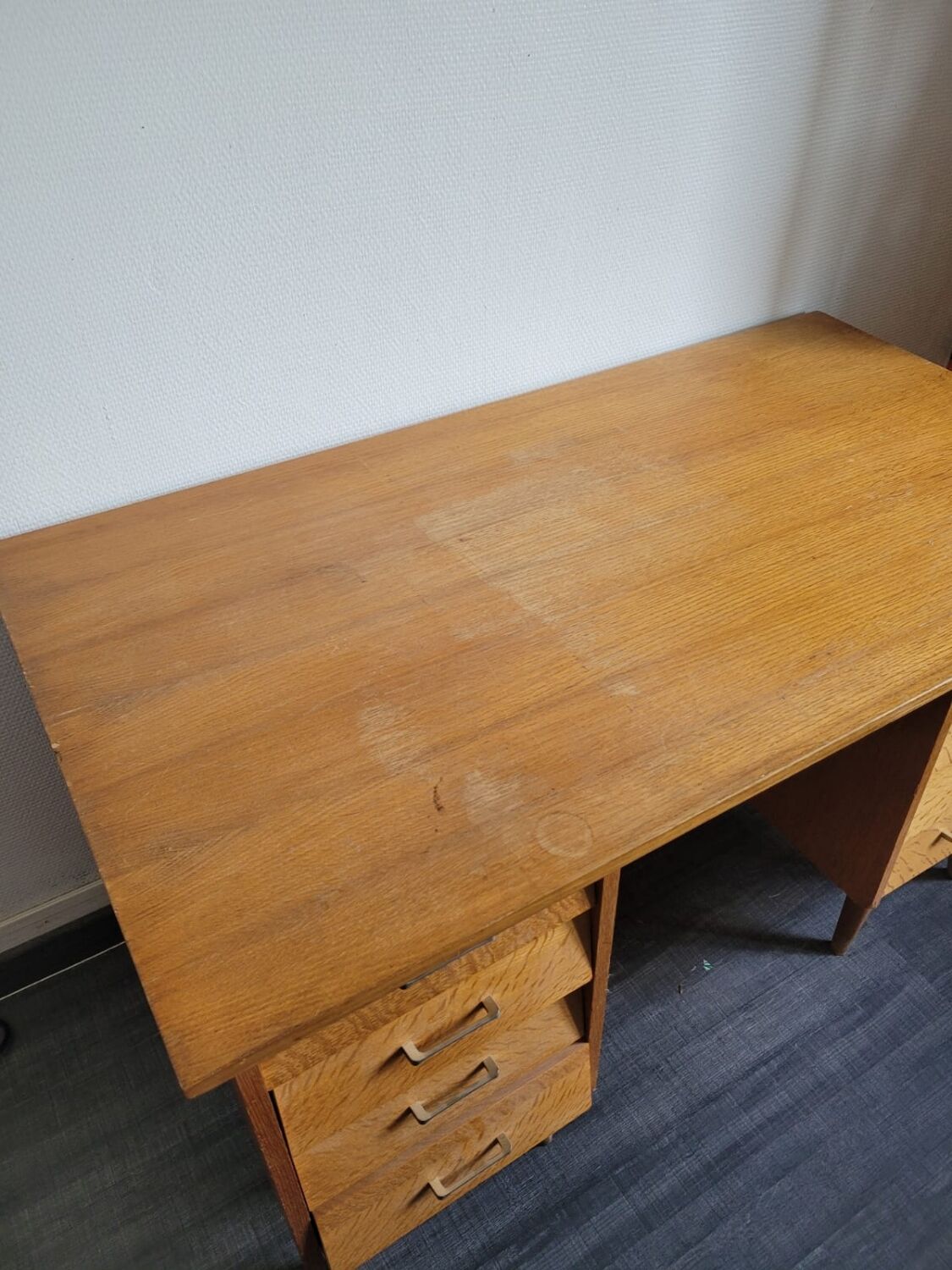 Vintage desk feet compass