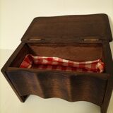 Meuble ancien de poupée.