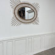 Grand miroir soleil en rotin 1960