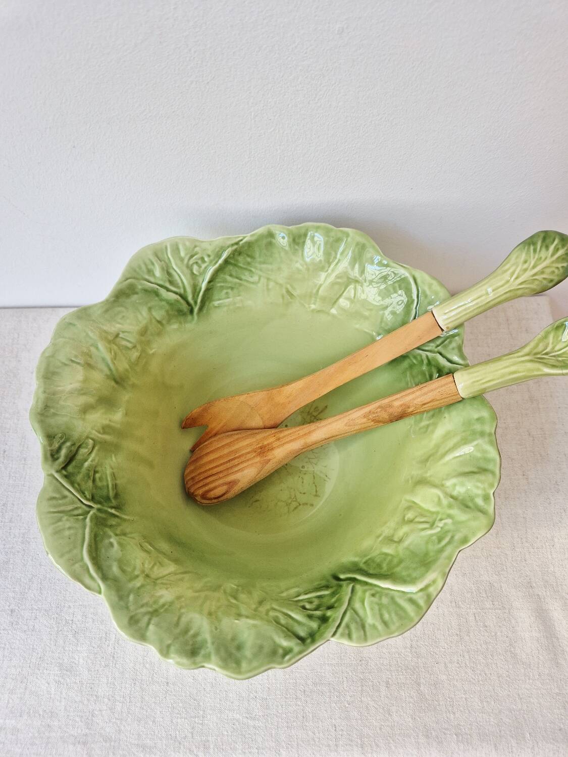 Large salad bowl in earthenware "Cabbage" 1970s - Vintage