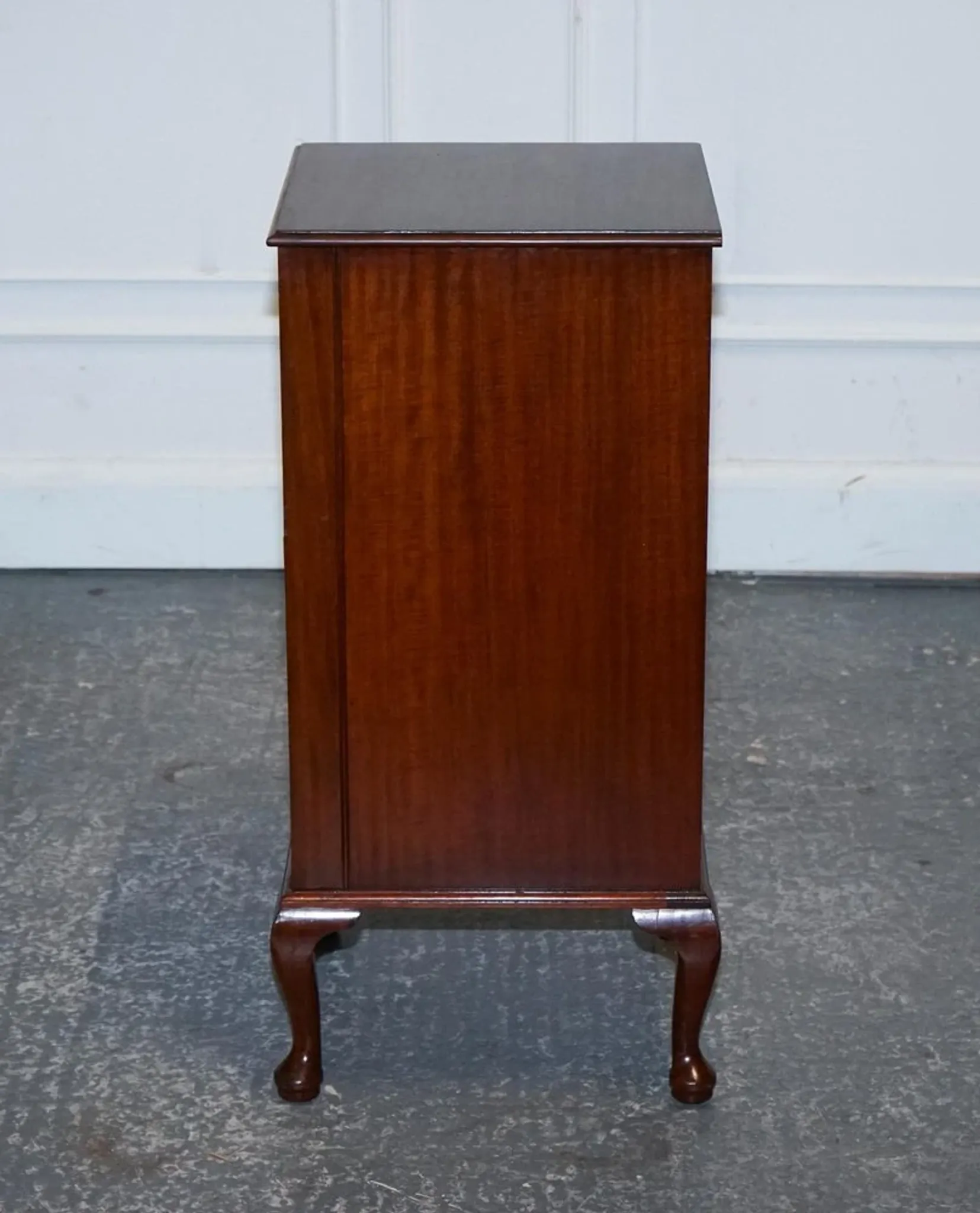 Table de Chevet Art Déco en Bois Dur, 1920s