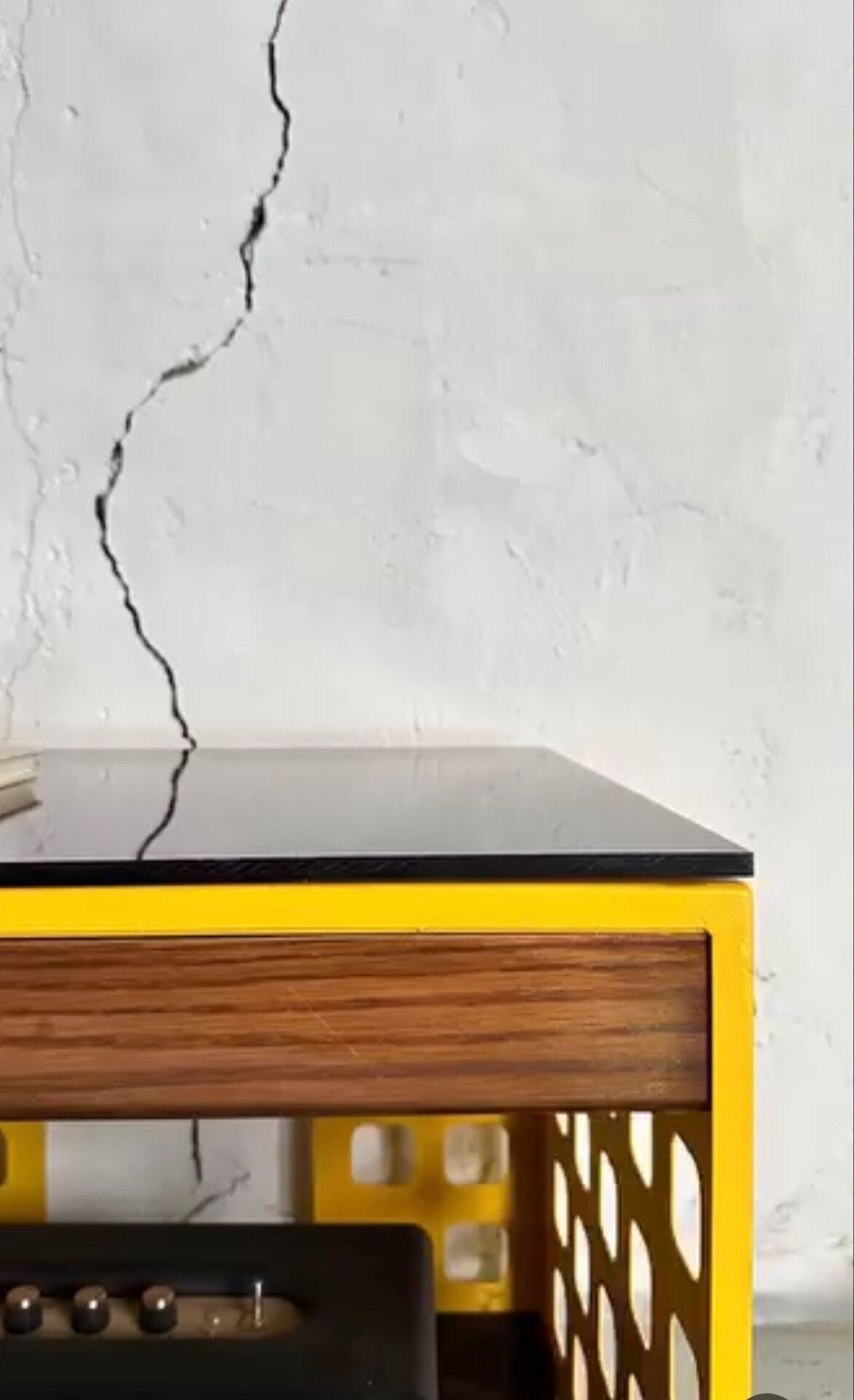 Table basse jaune