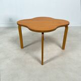 Coffee table in the style of Alvar Aalto