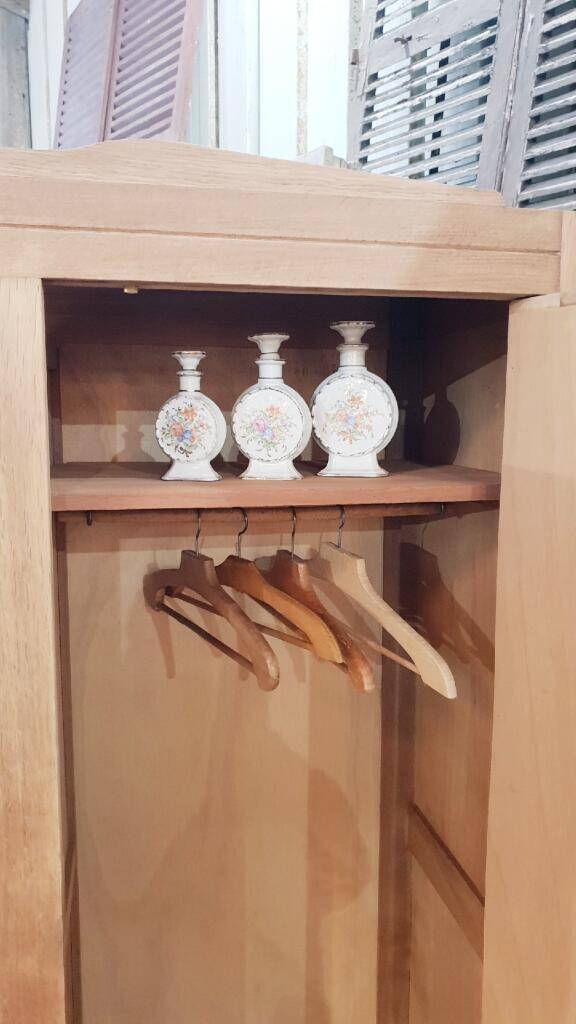 Vintage mirror cabinet