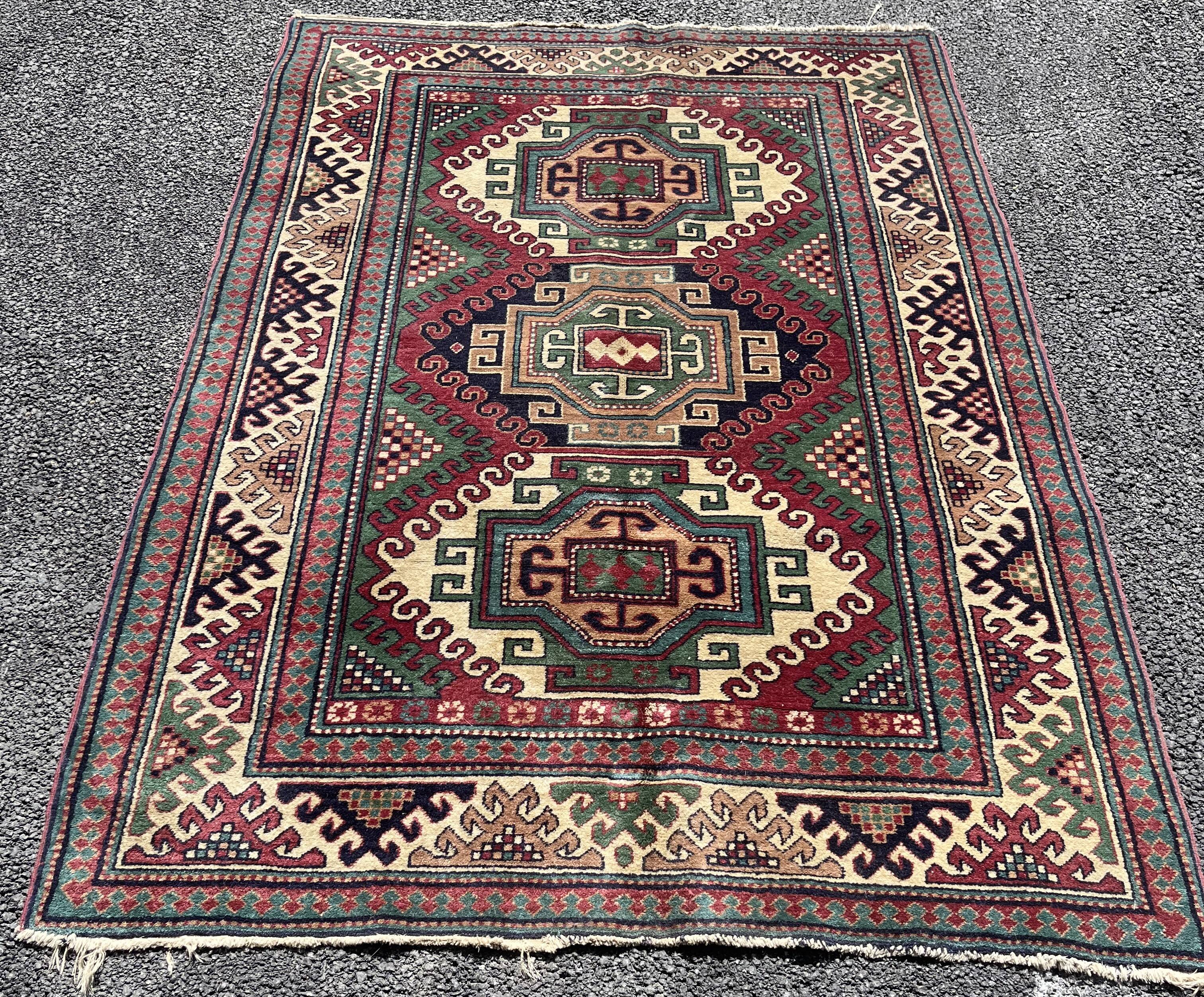 Oriental caucasian carpet kazak armenian : 1.83 x 1.27 m