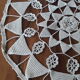 Napperon ancien dentelle crochet d’art fait main formes géométriques