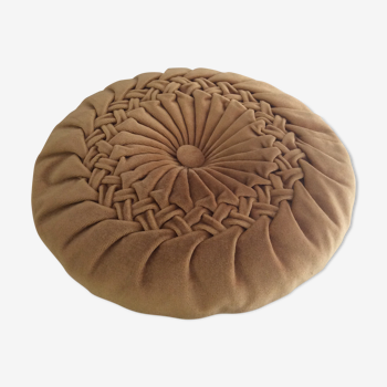 Round velvet cushion