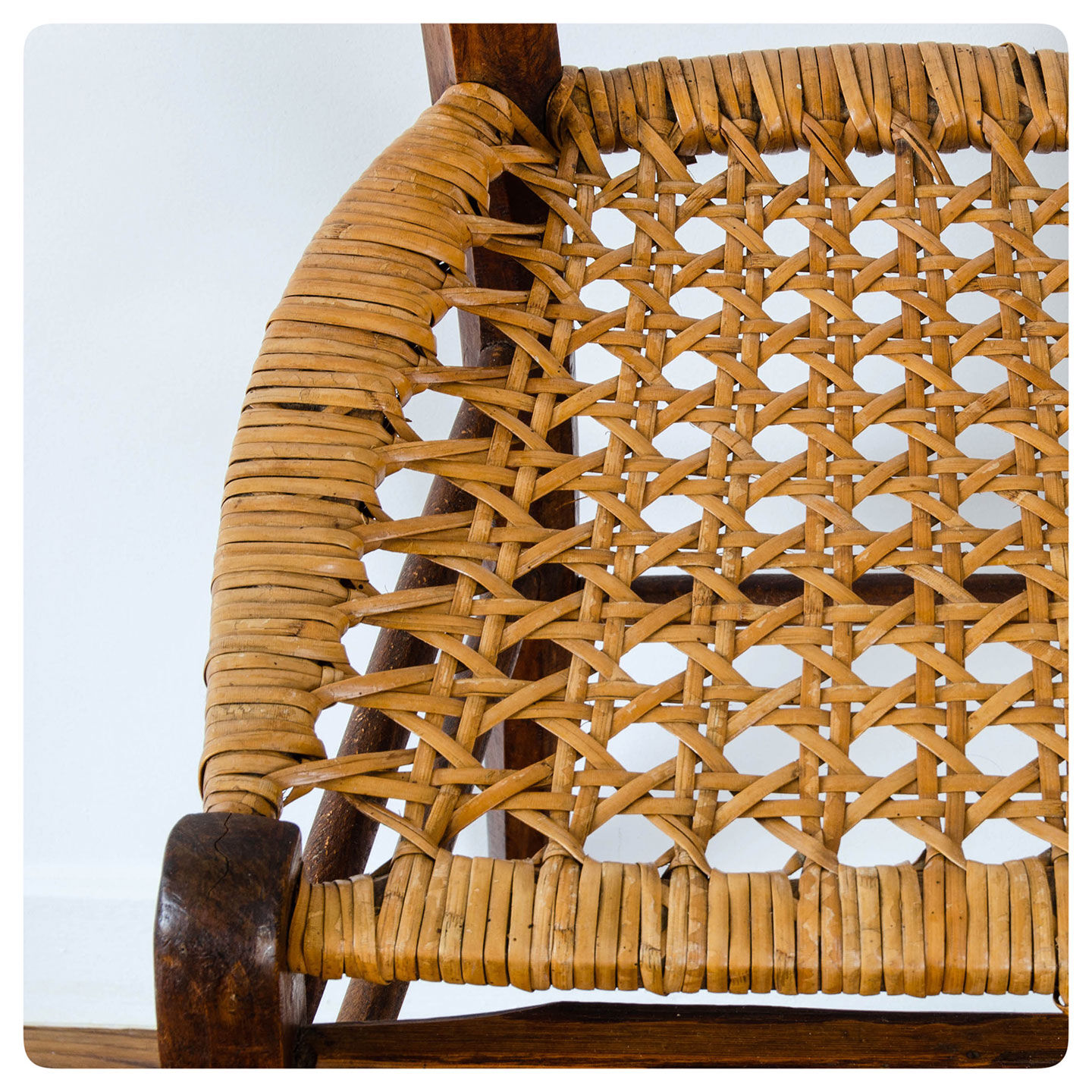 4 old flying chairs with natural canning seat