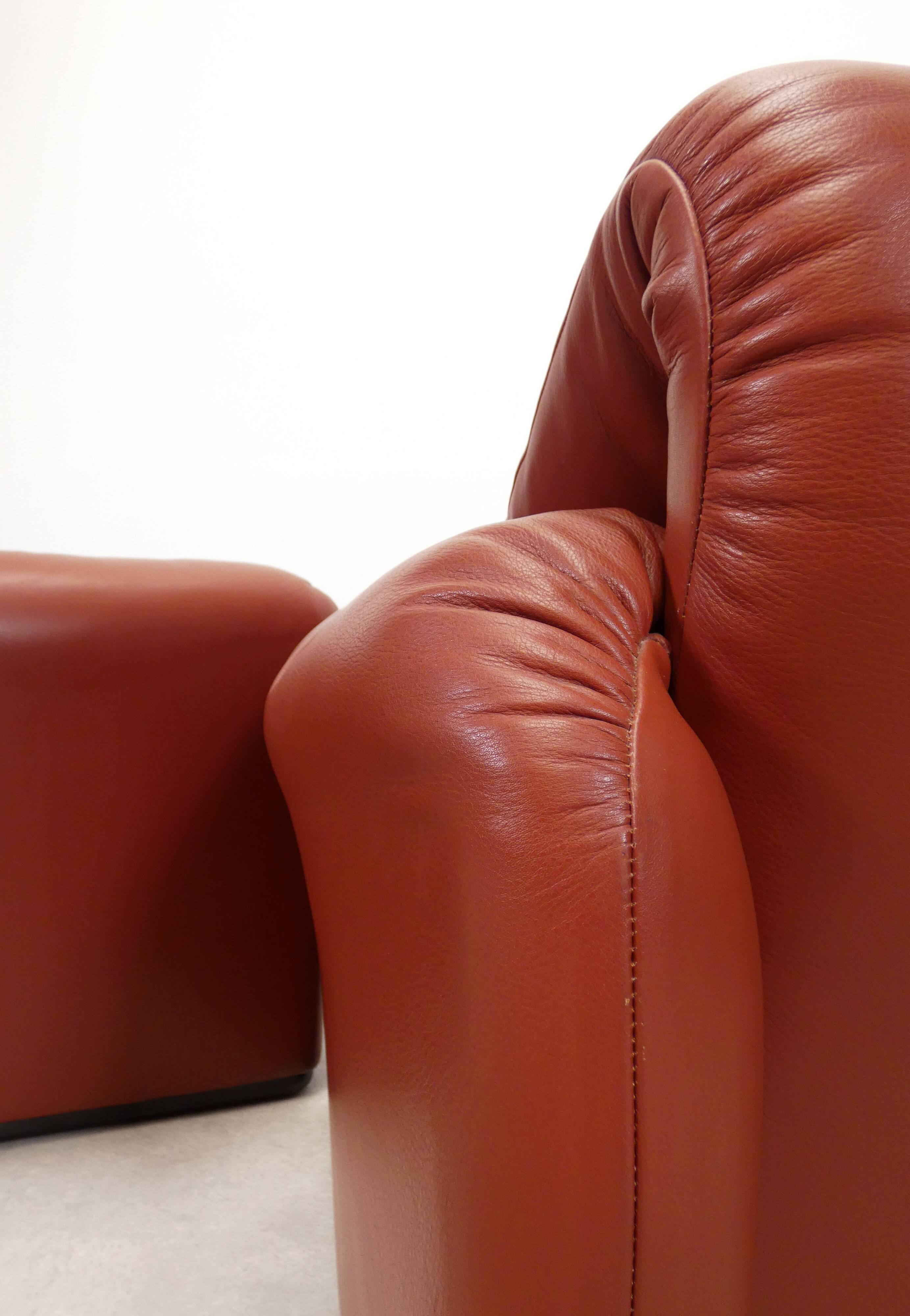 2 Cassina Maralunga fauteuils with ottoman