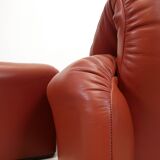 2 Cassina Maralunga fauteuils with ottoman