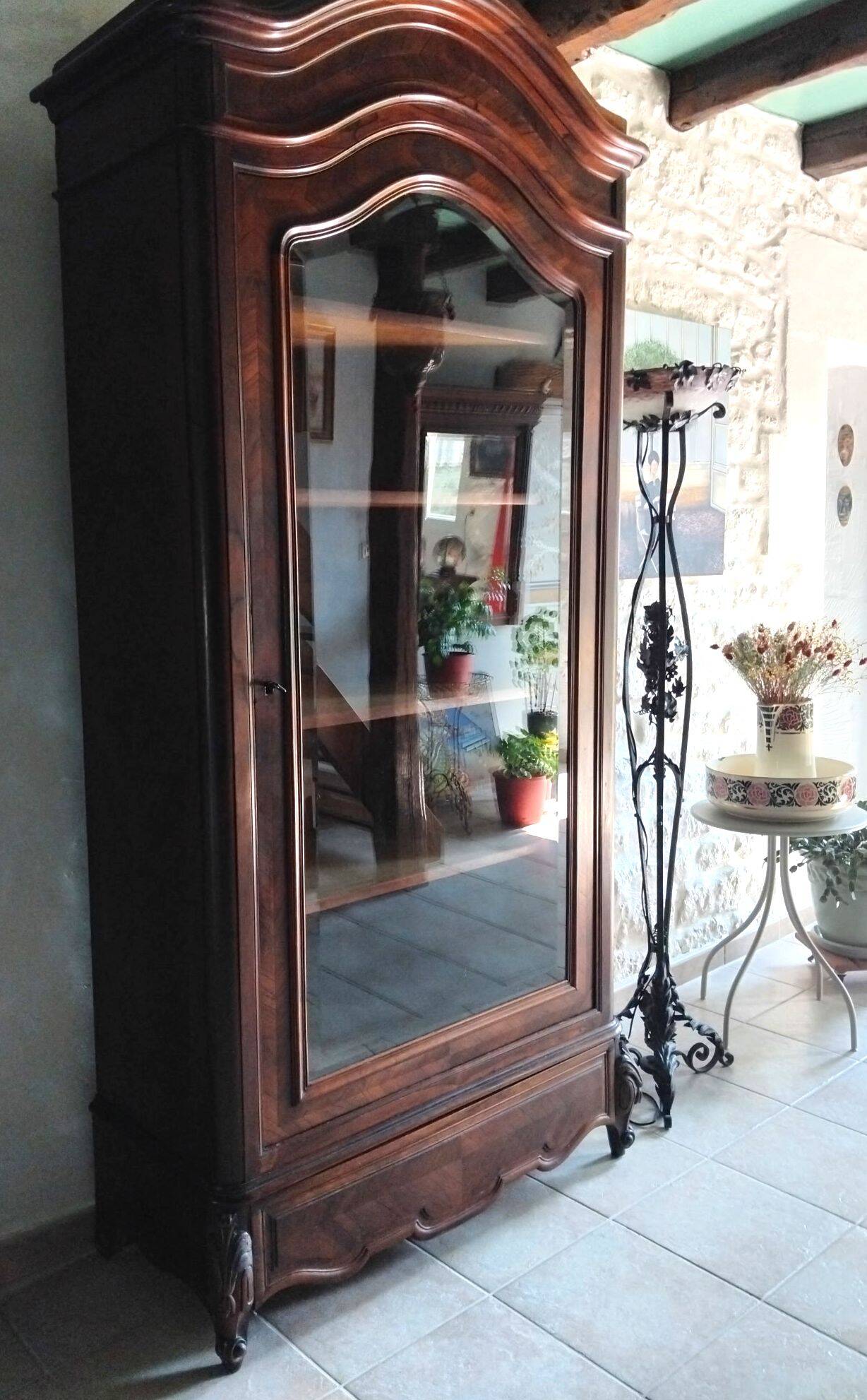 Vitrine ancienne en bois massif – 235 cm