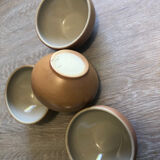 4 stoneware bowls