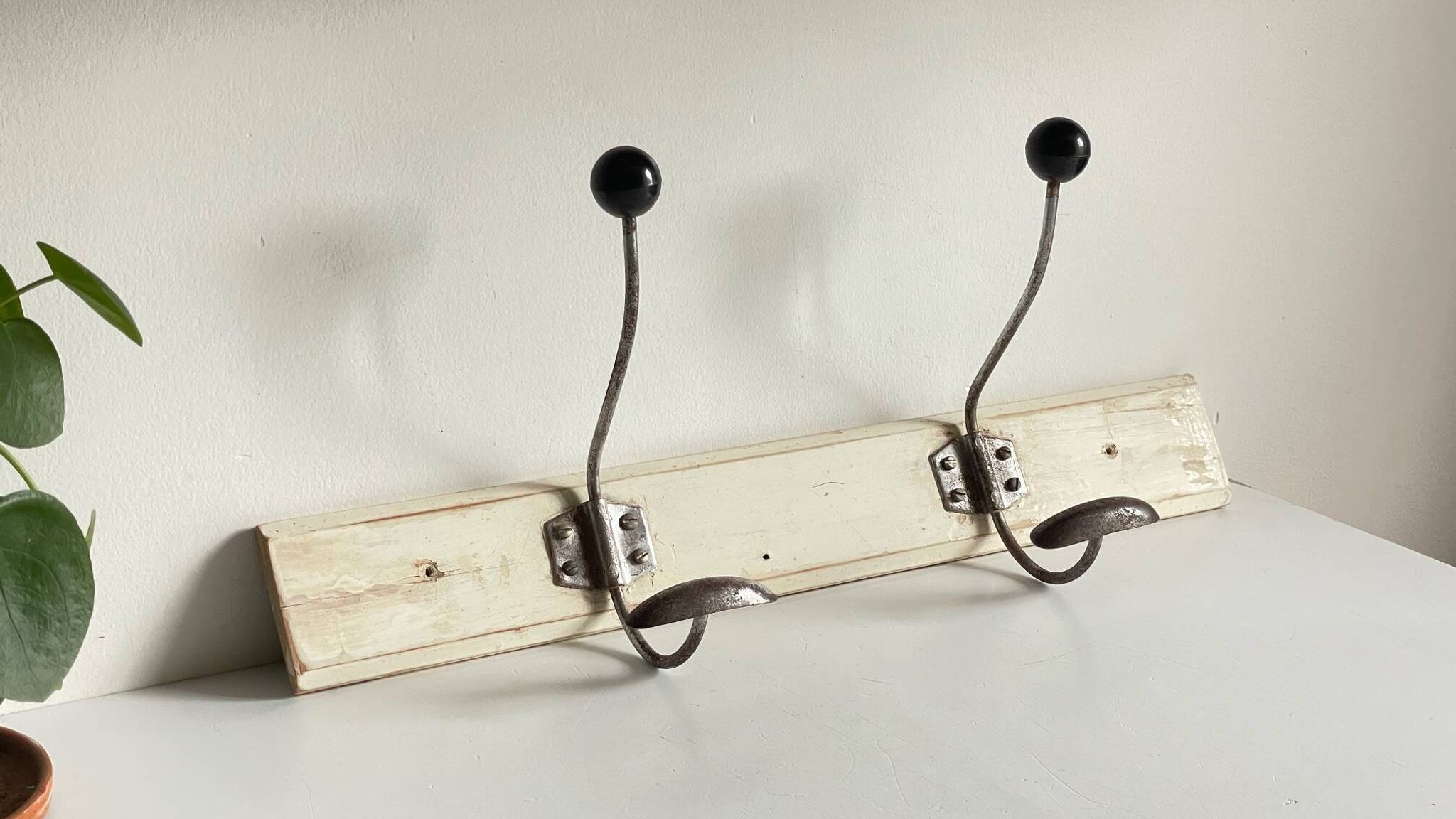 ANTIQUE SCHOOL COAT RACK White Wood