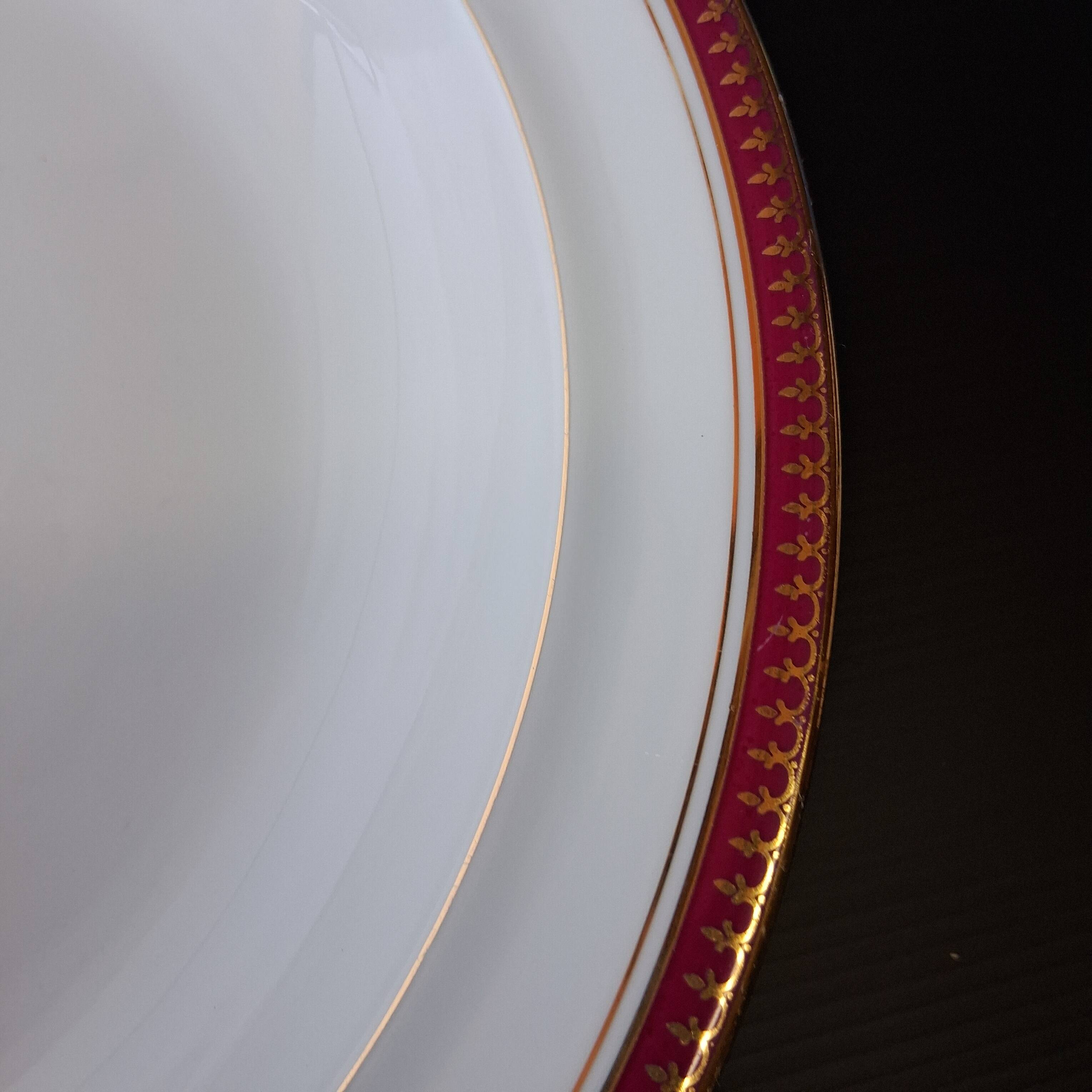 Round hollow serving plate in porcelain from Chastagner et Cie in good condition.