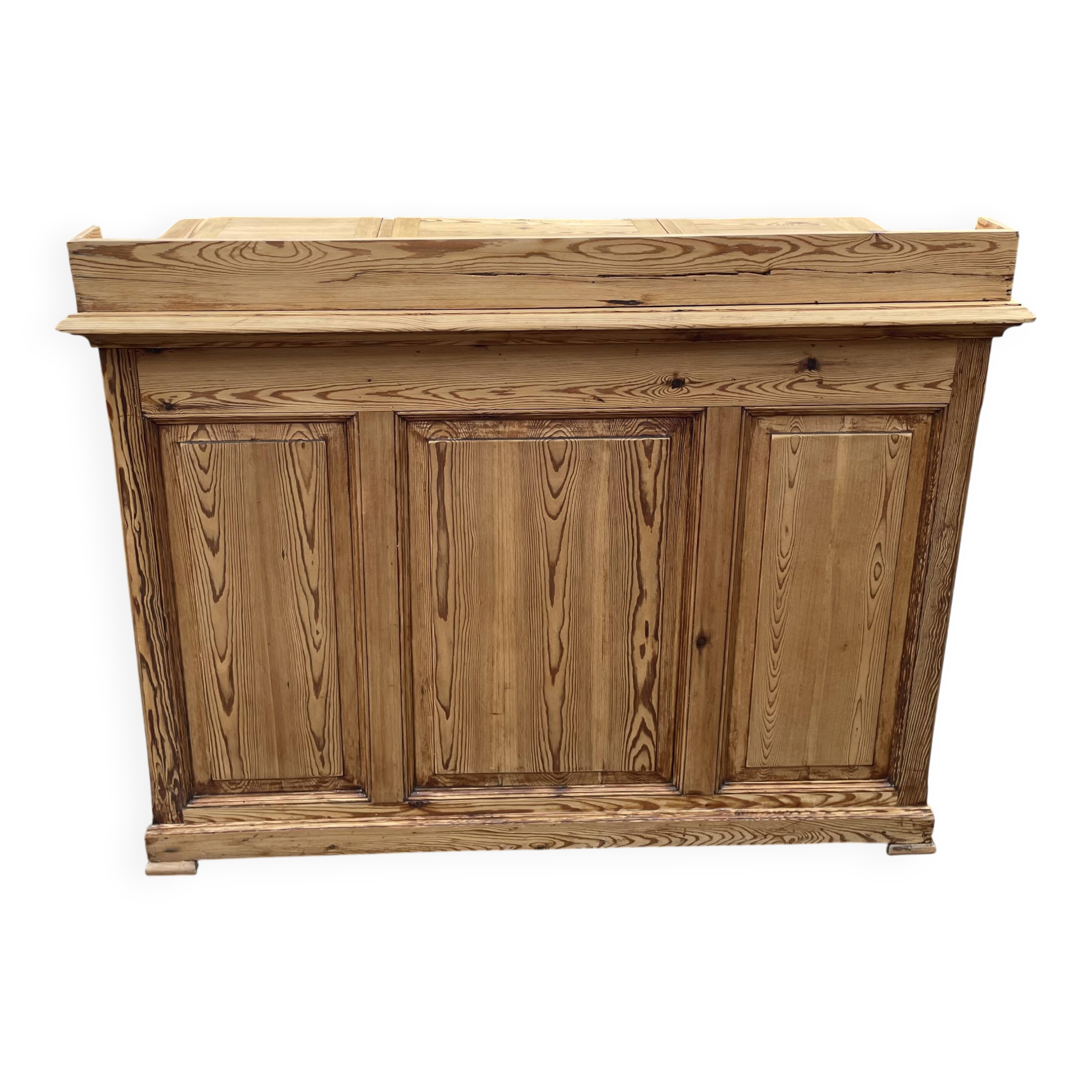 Antique counter