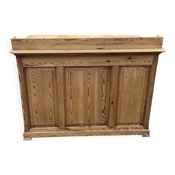 Antique counter