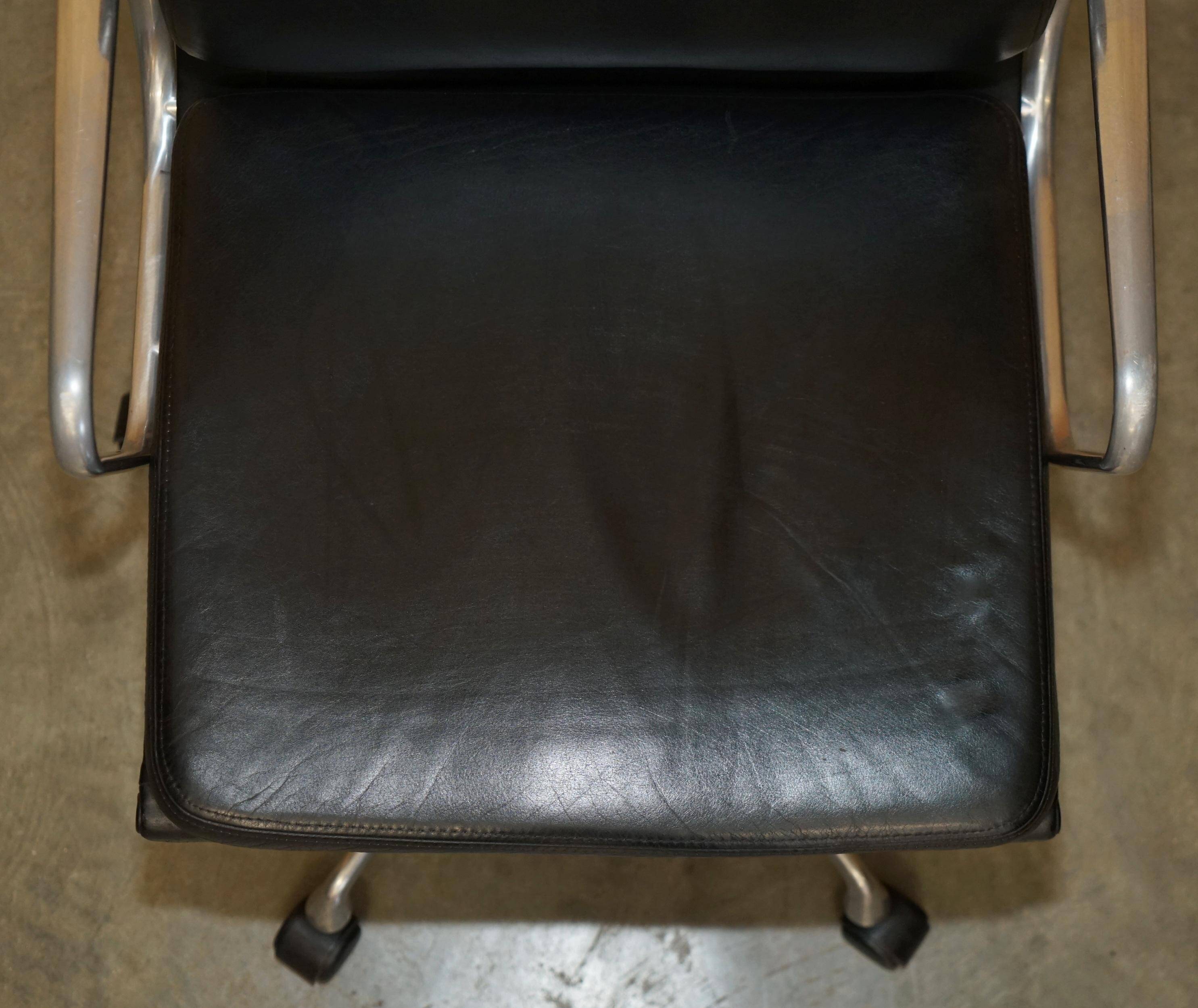 VITRA EAMES EA 217 / 219 swivel office chair leather
