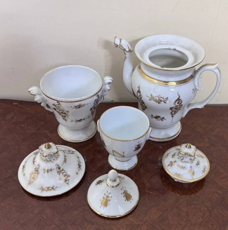 Limoges porcelain tea/coffee service – Maison Giraud, gold decoration – X