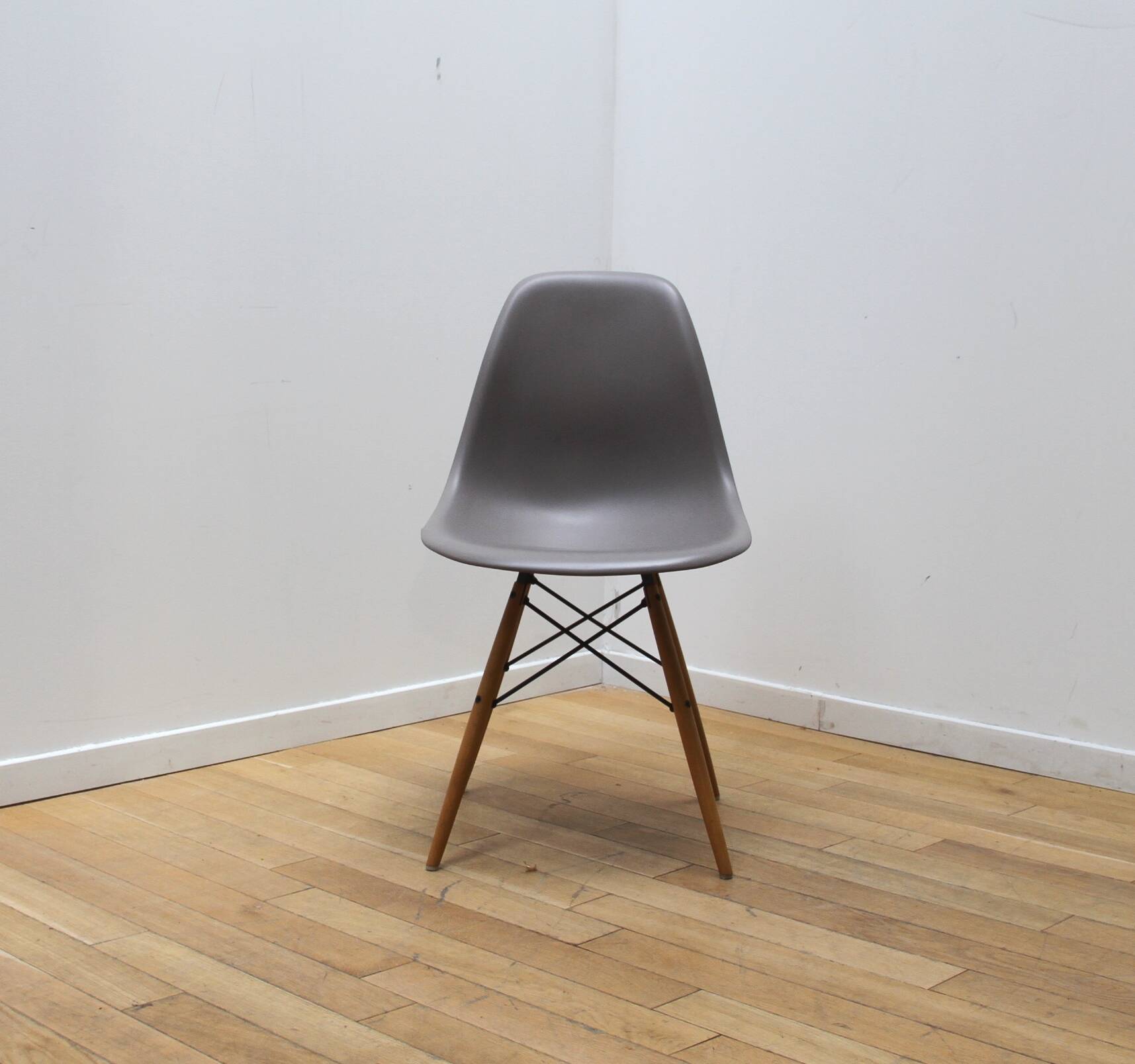 DSW chair, Charles & Ray Eames, Vitra