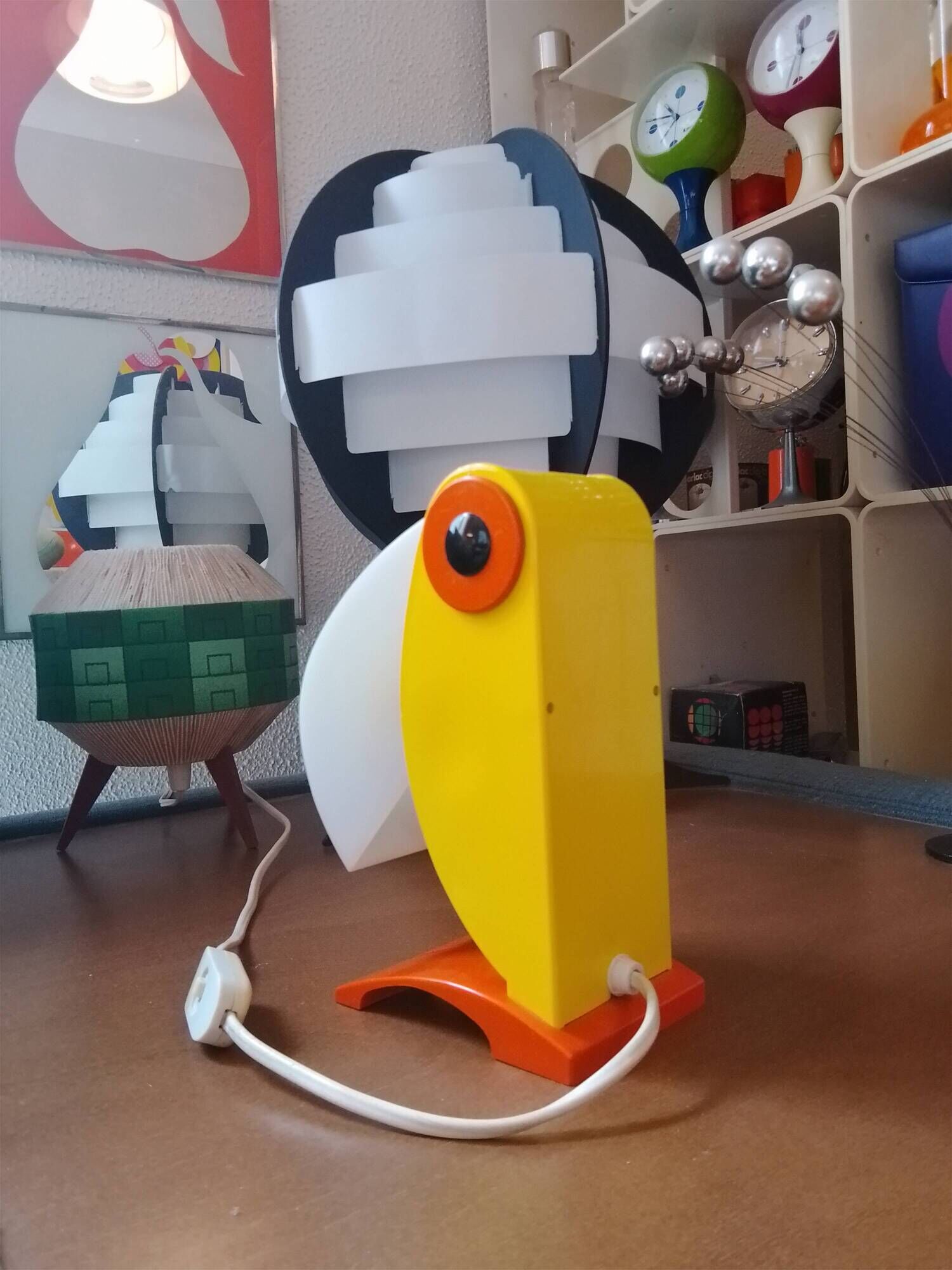 Toucan Lamp
