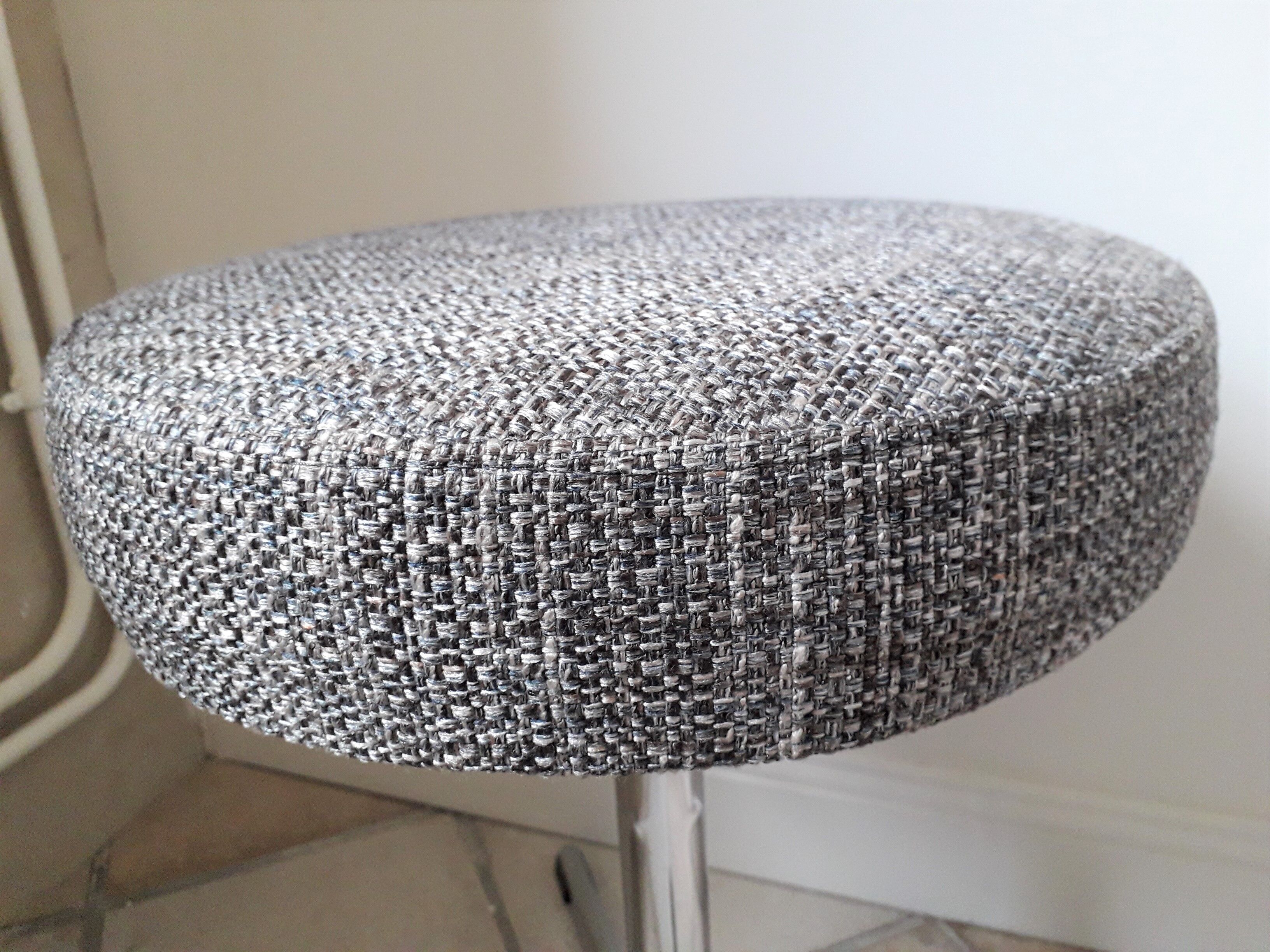 Pair of swivel stools 70s central foot