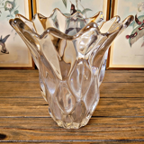 Flared glass vase in the shape of a flower / corolla, bubble effect in the style of Vannes art.