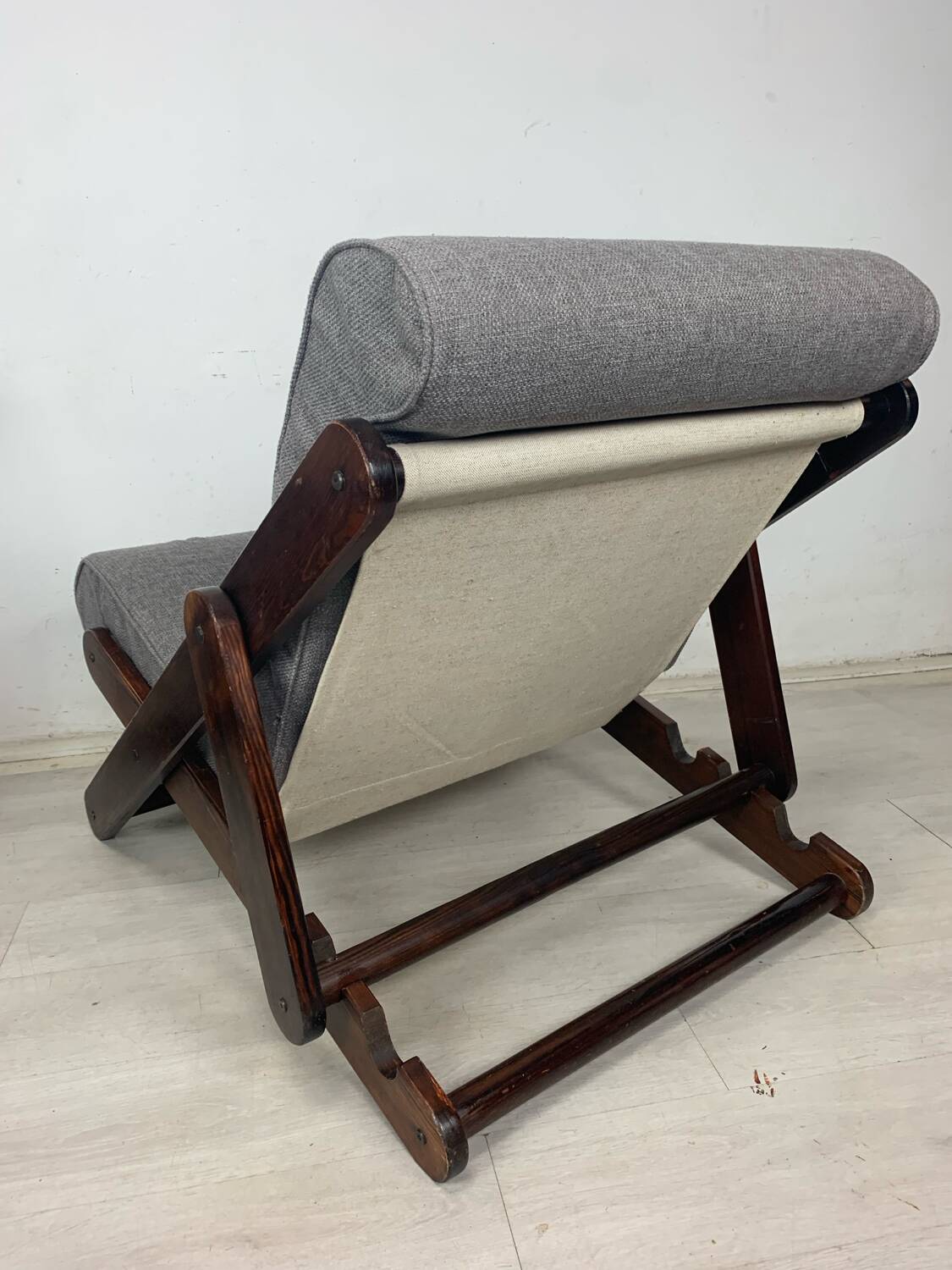 Pair of folding armchairs
