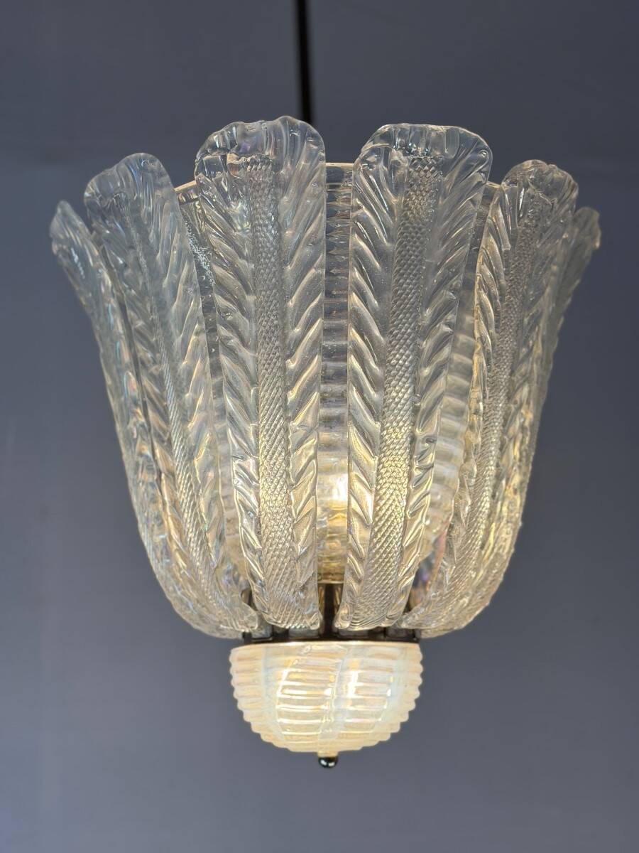Iridescent Venetian glass chandelier from Murano, Barovier and Toso, circa 1930.