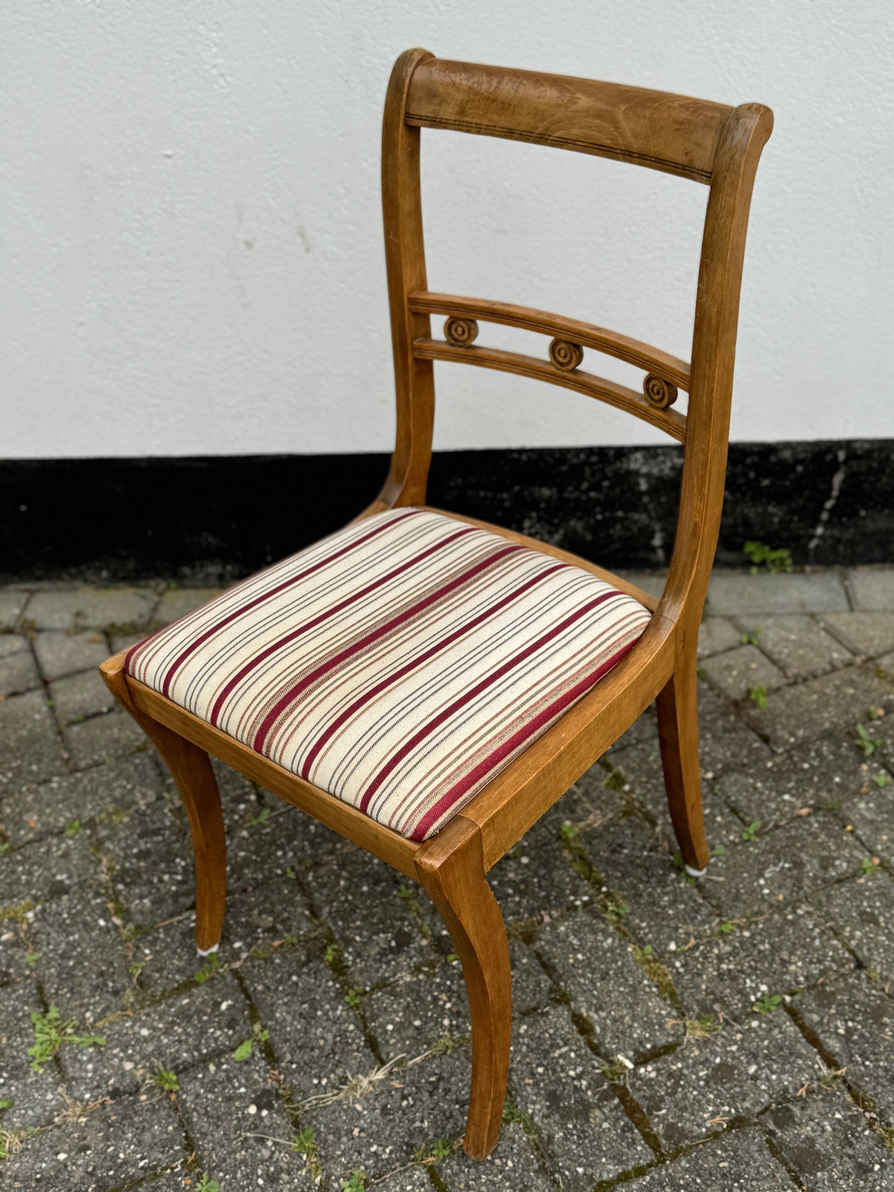 Set of 4 vintage mahogany dining chairs