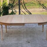 Renovated Louis Philippe round extendable dining table 115cm with 2 extensions.
