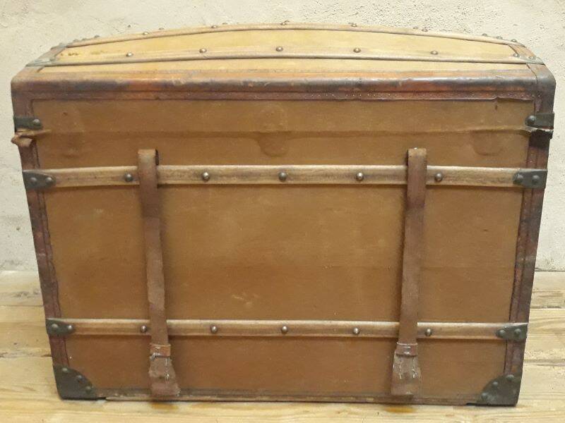 Antique curved transport trunk circa 1900 B.Vinay