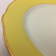 Round serving dish "K&G Lunéville Badonviller" Daffodil model
