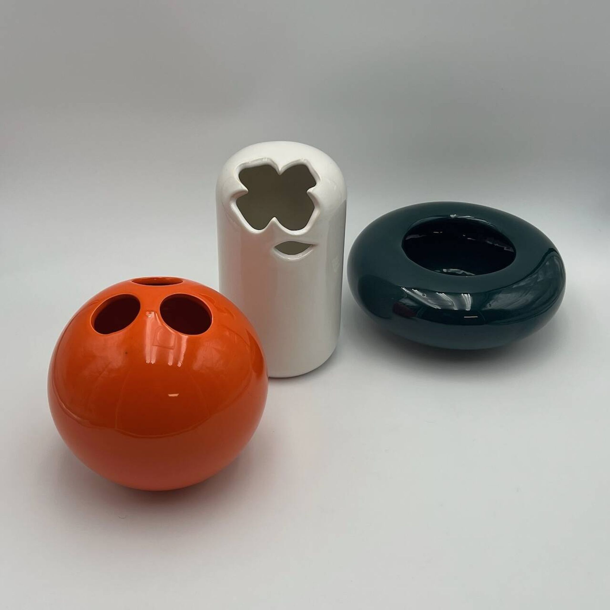 Handcrafted Ceramic Vase Bowling by Enzo Bioli for Il Picchio, 1960s