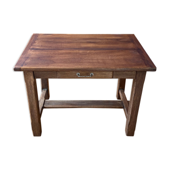 Farmhouse table in solid oak