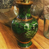 Metal vase partitioned