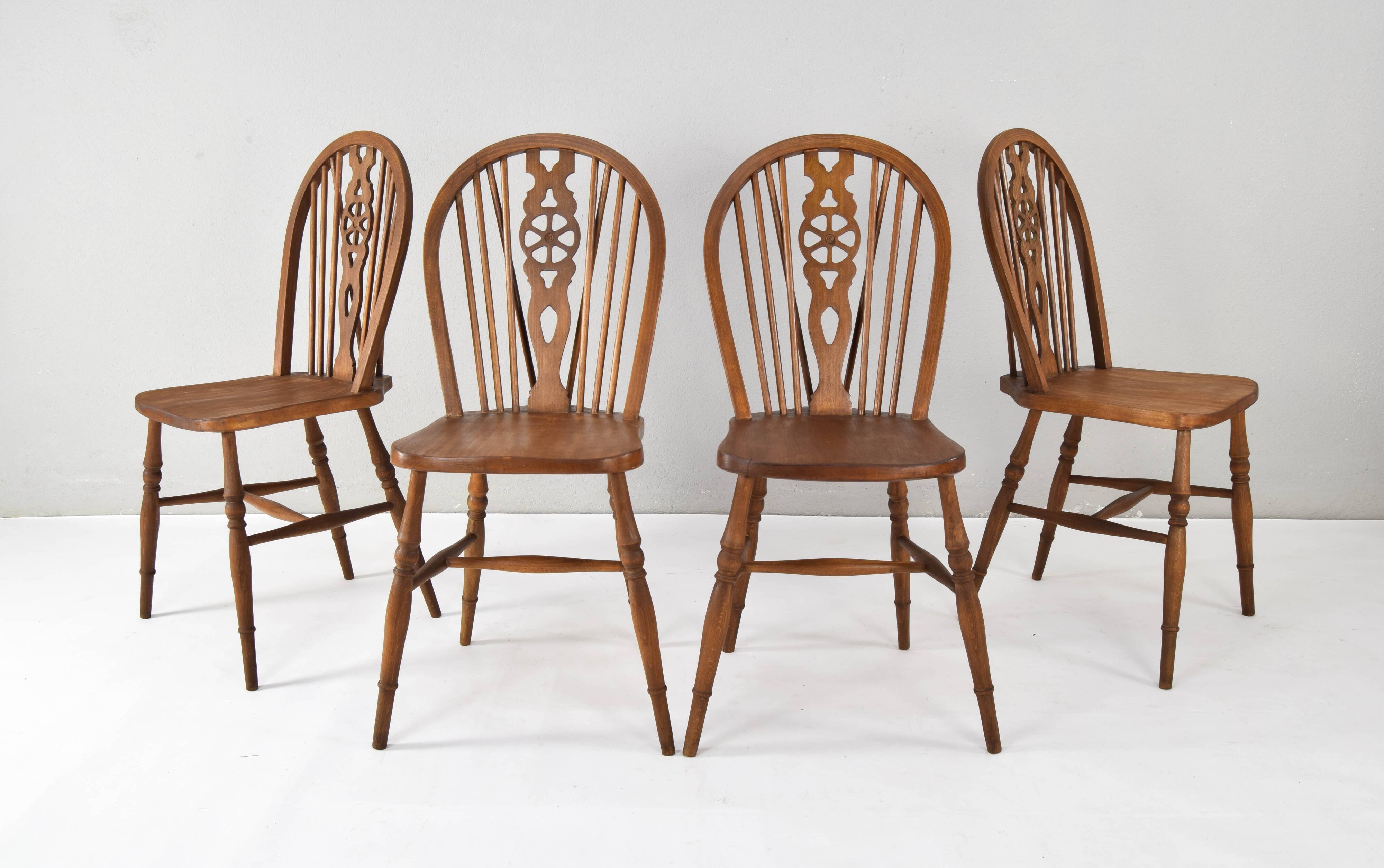 Windsor Antique Early 20th English Victorian Dining Room Chairs, Set of fou