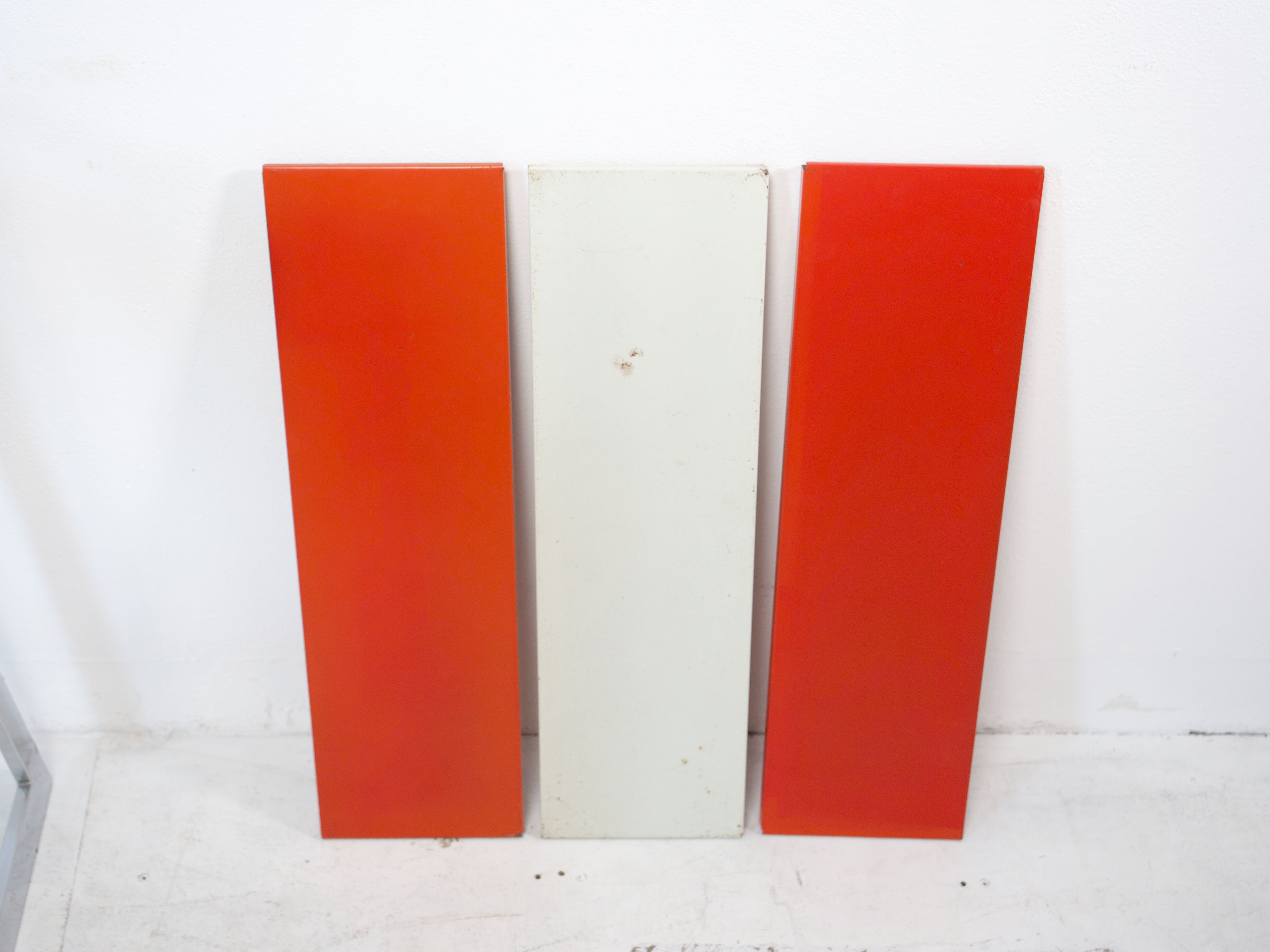 wall shelf tomado design holland 1960