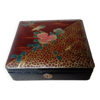 Ancien coffret/boîte à bijoux laquée à décor asiatique oiseau, fleur, abeille