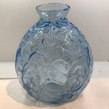 Globe vase