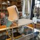 Fauteuil / chauffeuse de salon tissus et chrome Atal 1970